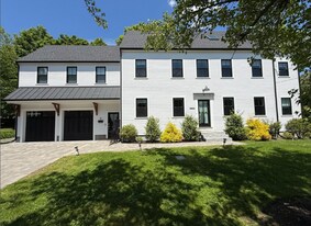 8 Briggs Rd in Lexington, MA - Building Photo