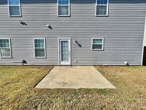 1802 White Cedar Wy in Hinesville, GA - Building Photo - Building Photo