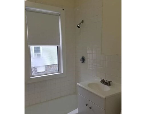 140 Callender St-Unit -6 in Boston, MA - Building Photo - Building Photo
