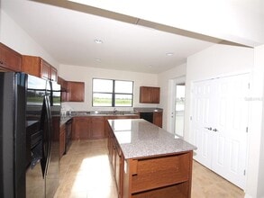 19224 Isadora St in Venice, FL - Building Photo - Building Photo