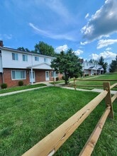 111 E Sprague Rd in Seven Hills, OH - Building Photo - Building Photo