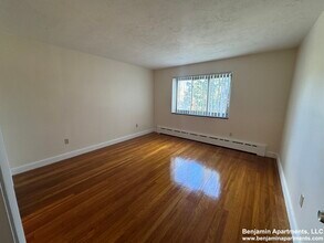 892 Massachusetts Ave, Unit 50 in Arlington, MA - Building Photo - Building Photo