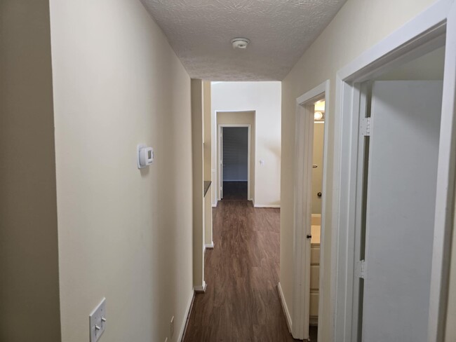 329 Warm Springs Cir, Unit 329 Warm Springs in Roswell, GA - Building Photo - Building Photo