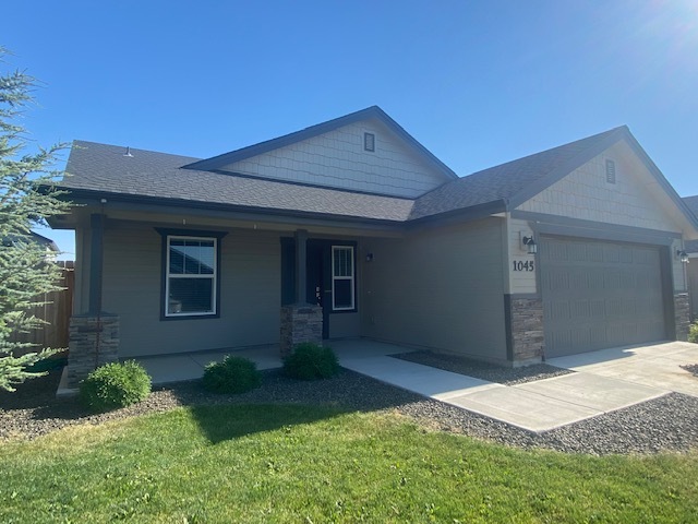 1045 E Jack Creek St in Kuna, ID - Building Photo