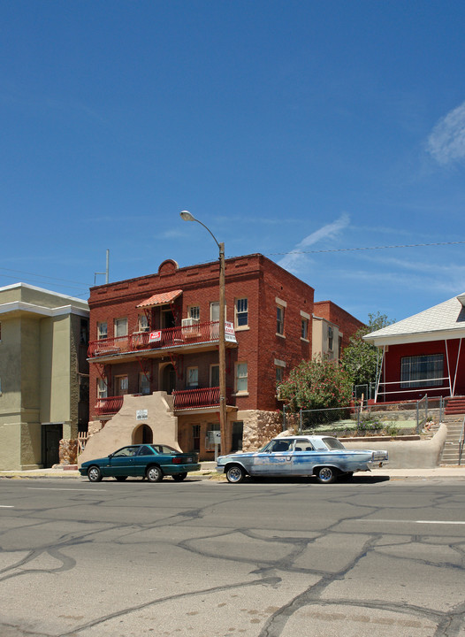 705 Arizona Ave in El Paso, TX - Building Photo