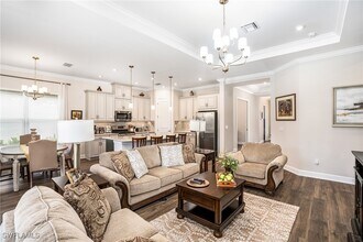 8131 Lucello Ter S in Naples, FL - Building Photo - Building Photo