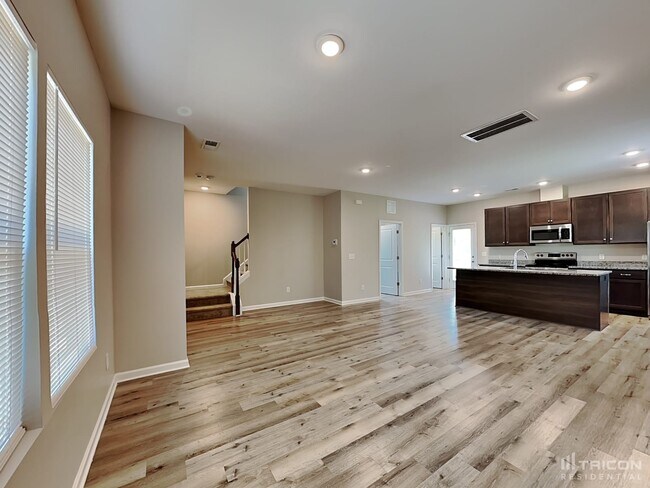 5027 Elizabeth Rd in Charlotte, NC - Building Photo - Building Photo