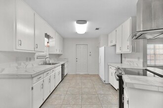 202 Summer Ln in Fort Walton Beach, FL - Building Photo - Building Photo