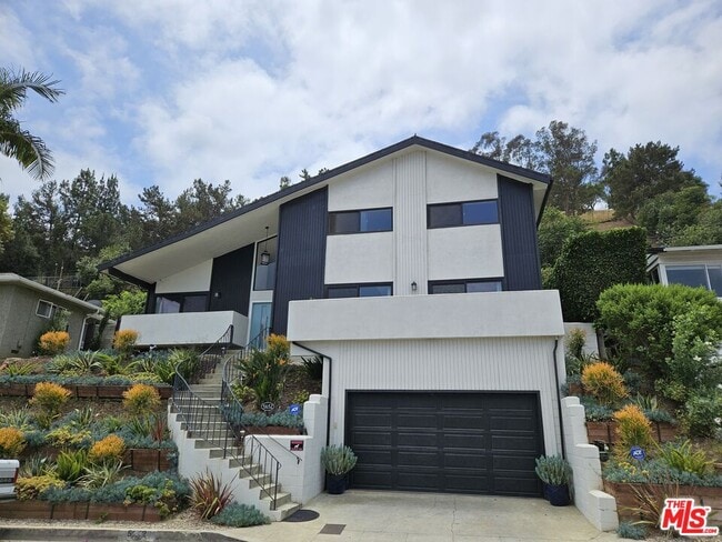 property at 5652 Glenford St
