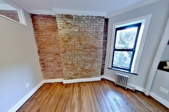 52 Barrow St in New York, NY - Foto de edificio - Building Photo