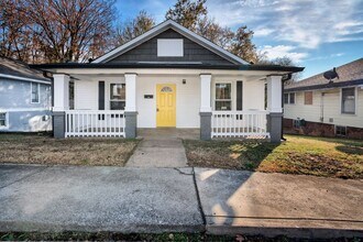 1012 Coulter St in Clarksville, TN - Building Photo - Building Photo