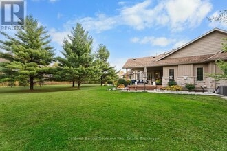 7632 Wellington County Rd 34 in Puslinch, ON - Building Photo - Building Photo