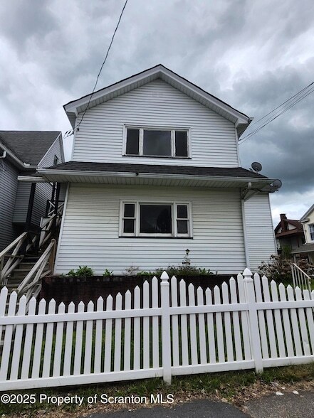 property at 1123 Lafayette St