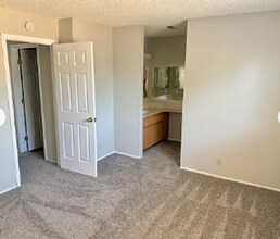 7345 Somerton Way in Sacramento, CA - Building Photo - Building Photo