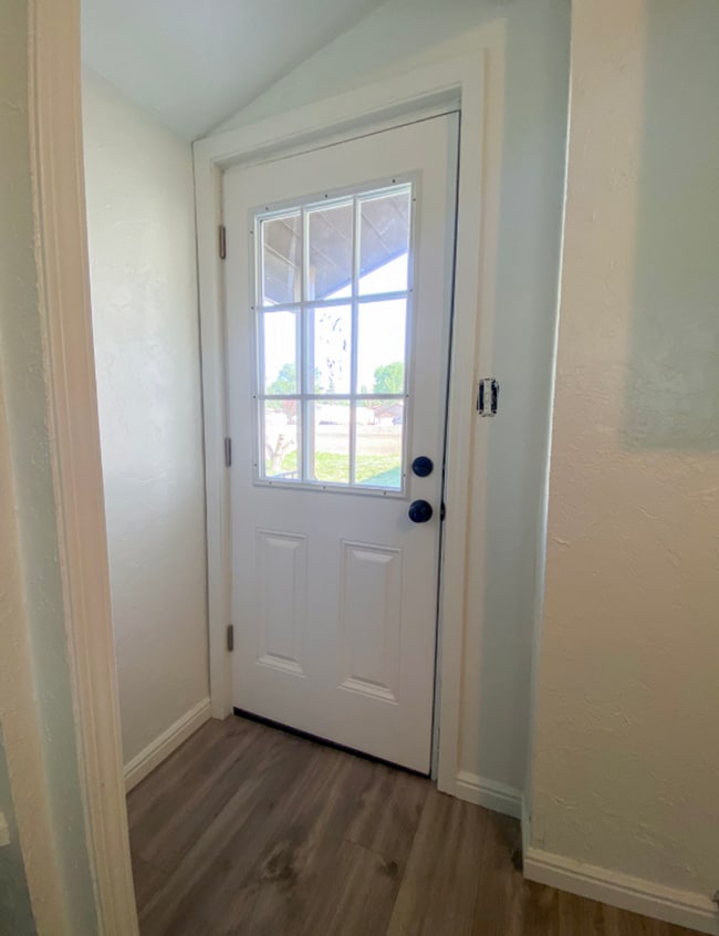 219 S 300 E St in Duchesne, UT - Building Photo - Building Photo