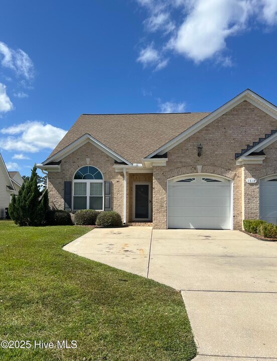 1618 Brook Hollow Dr in Greenville, NC - Building Photo