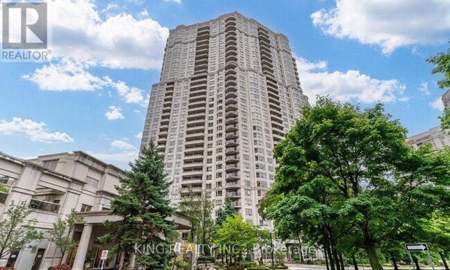 property at 25 Kingsbridge Garden Cir