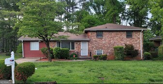 3608 Glen Falls Dr in Decatur, GA - Building Photo