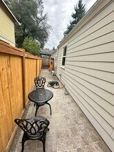 12404 NE 95th St in Kirkland, WA - Building Photo - Building Photo
