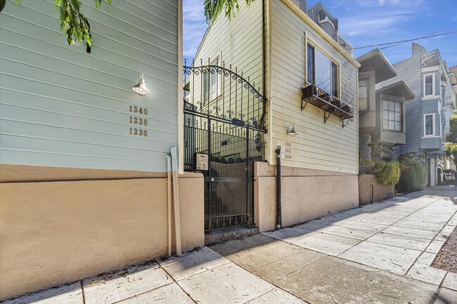 1340 Leavenworth St in San Francisco, CA - Building Photo - Building Photo