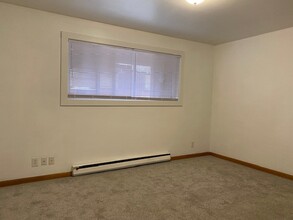 1270 Ruge St NW in Salem, OR - Building Photo - Building Photo