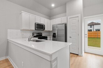 183 Coppers Wy in Elgin, TX - Building Photo - Building Photo