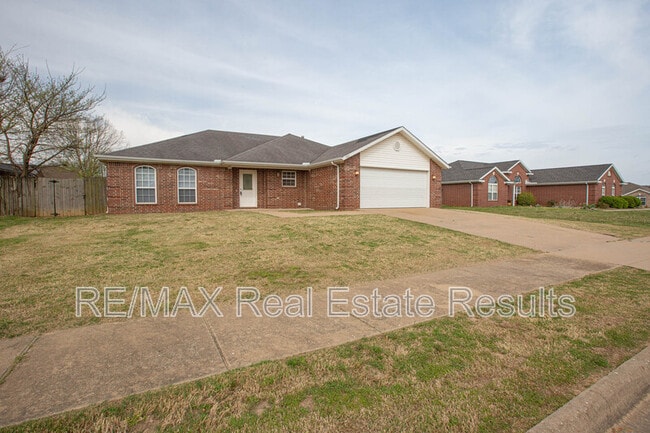 1902 SW Fremont Rd in Bentonville, AR - Building Photo - Building Photo