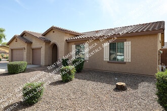 5907 S 56th Dr in Phoenix, AZ - Building Photo - Building Photo