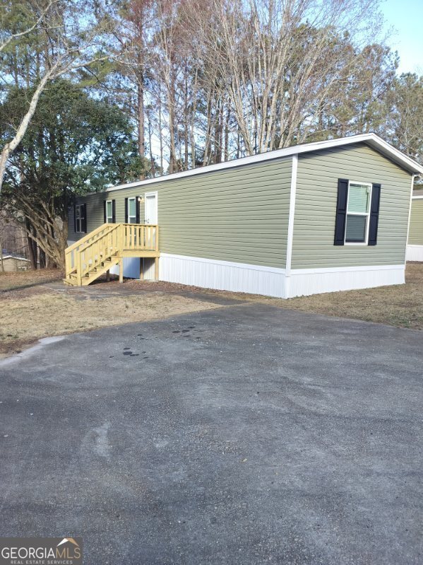 2 Poole Cir