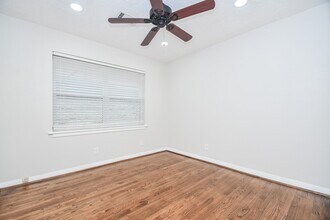 5214 De Milo Dr in Houston, TX - Building Photo - Building Photo