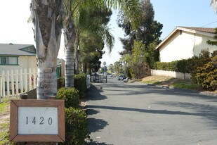 Hidden Pines Apartments in Chula Vista, CA - Building Photo