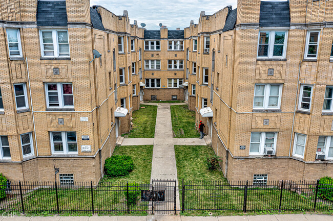 4317 W Flournoy St in Chicago, IL - Building Photo - Building Photo