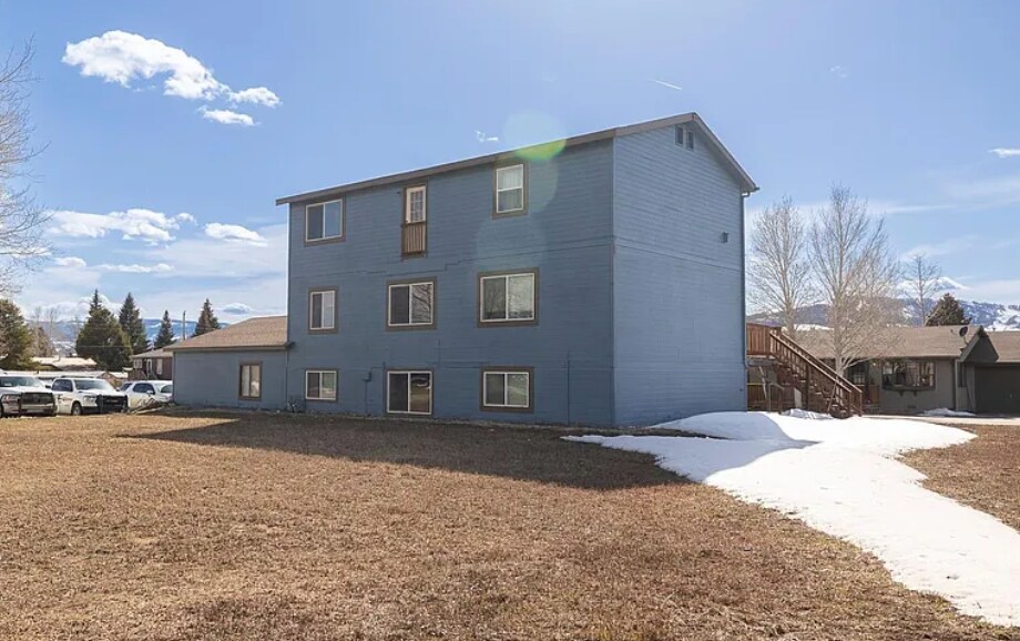 255 Christiansen Ave, Unit B in Granby, CO - Building Photo