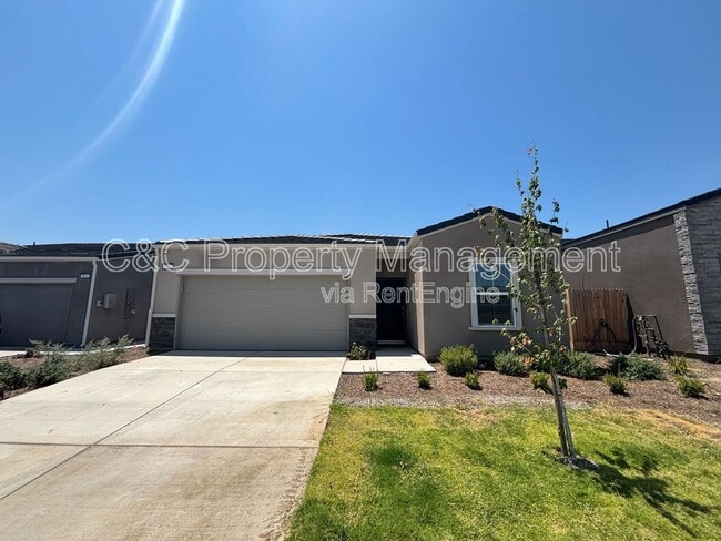 property at 1024 Deerhorn Dr W
