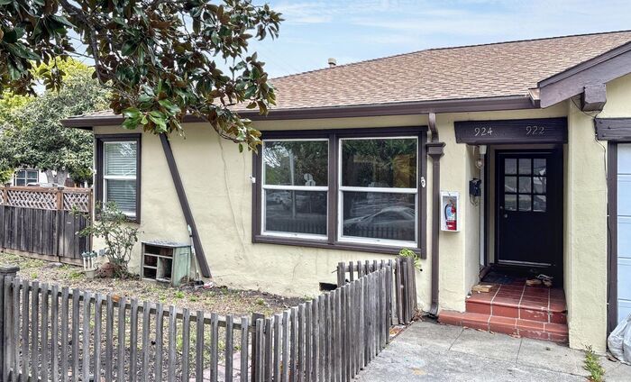 924 Allerton St in Redwood City, CA - Building Photo