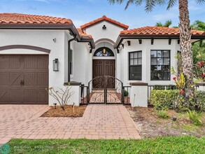 4092 NW 88th Terrace in Hollywood, FL - Building Photo - Building Photo