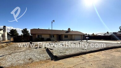 22349 Cholena Rd in Apple Valley, CA - Building Photo - Building Photo