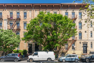 199 Norman Ave in Brooklyn, NY - Building Photo - Building Photo