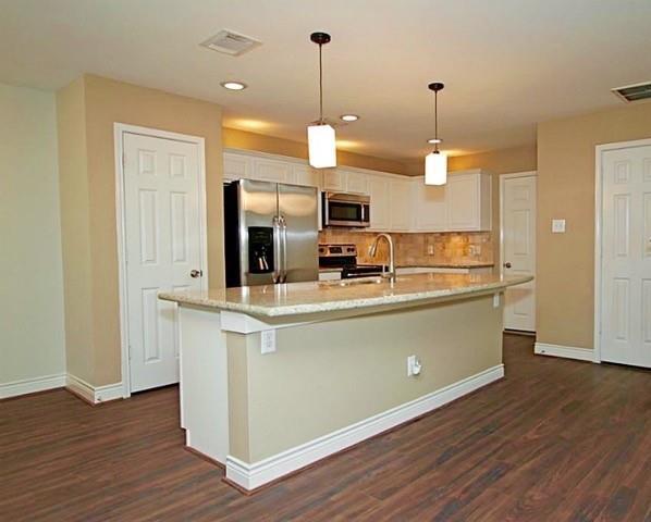 property at 179 N Villa Oaks Dr