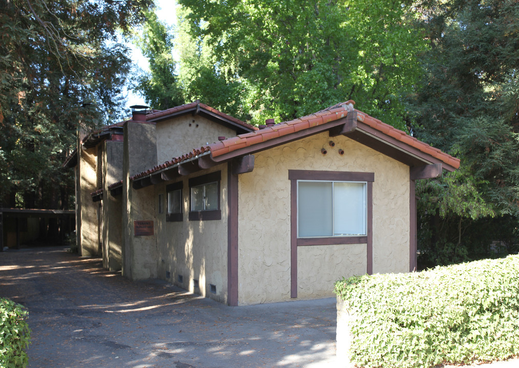 461 Cane St in Larkspur, CA - Building Photo