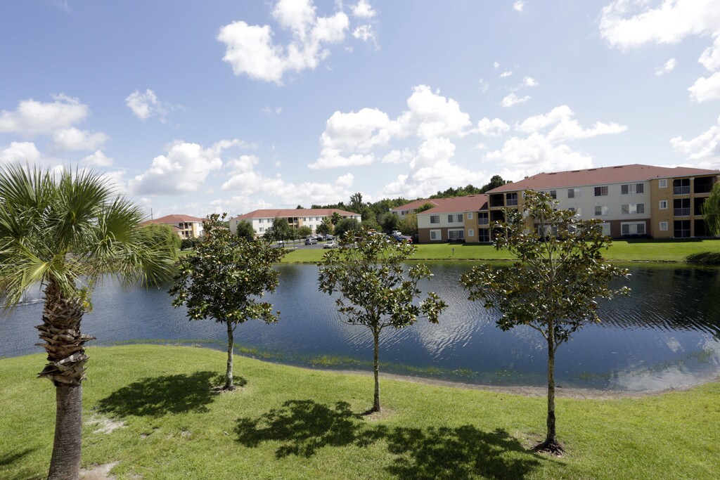 Hunter's Run Apartments in Middleburg, FL