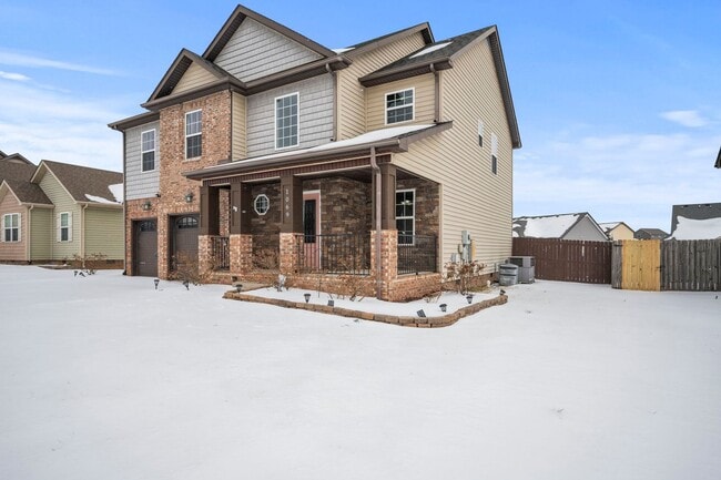 1069 Castlerock Dr in Clarksville, TN - Building Photo - Building Photo