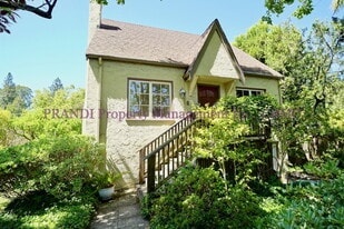 1 Santa Cruz Ave in San Anselmo, CA - Building Photo