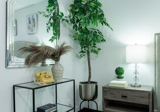 1020 16th St NW in Washington, DC - Building Photo - Building Photo