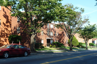 1210 Eastern Ave NE in Washington, DC - Building Photo - Building Photo