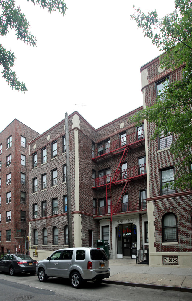 Alsop Court in Jamaica, NY - Foto de edificio - Building Photo