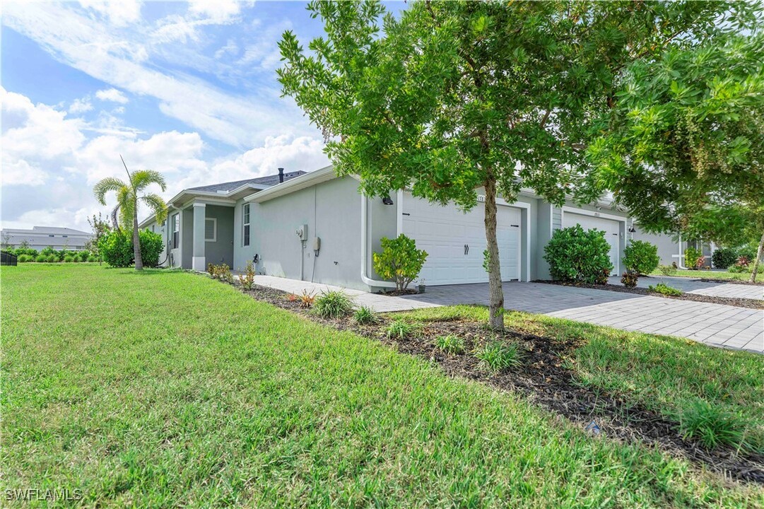 17837 Woodland Ct in Punta Gorda, FL - Foto de edificio