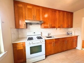 75-31 198th St in Queens, NY - Building Photo - Building Photo