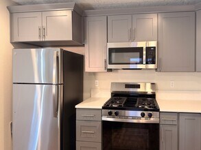 505-507 NW Hillcrest Dr in Dallas, OR - Building Photo - Building Photo