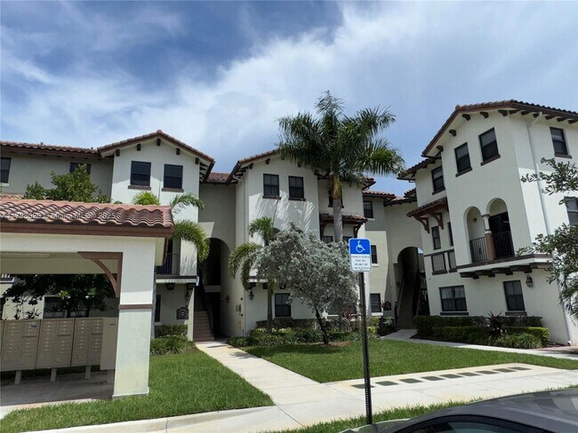 10620 NW 88th St in Doral, FL - Building Photo - Building Photo